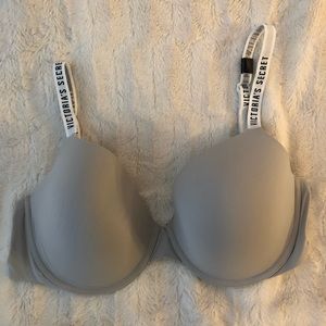 Victoria’s Secret t-shirt bra- light gray